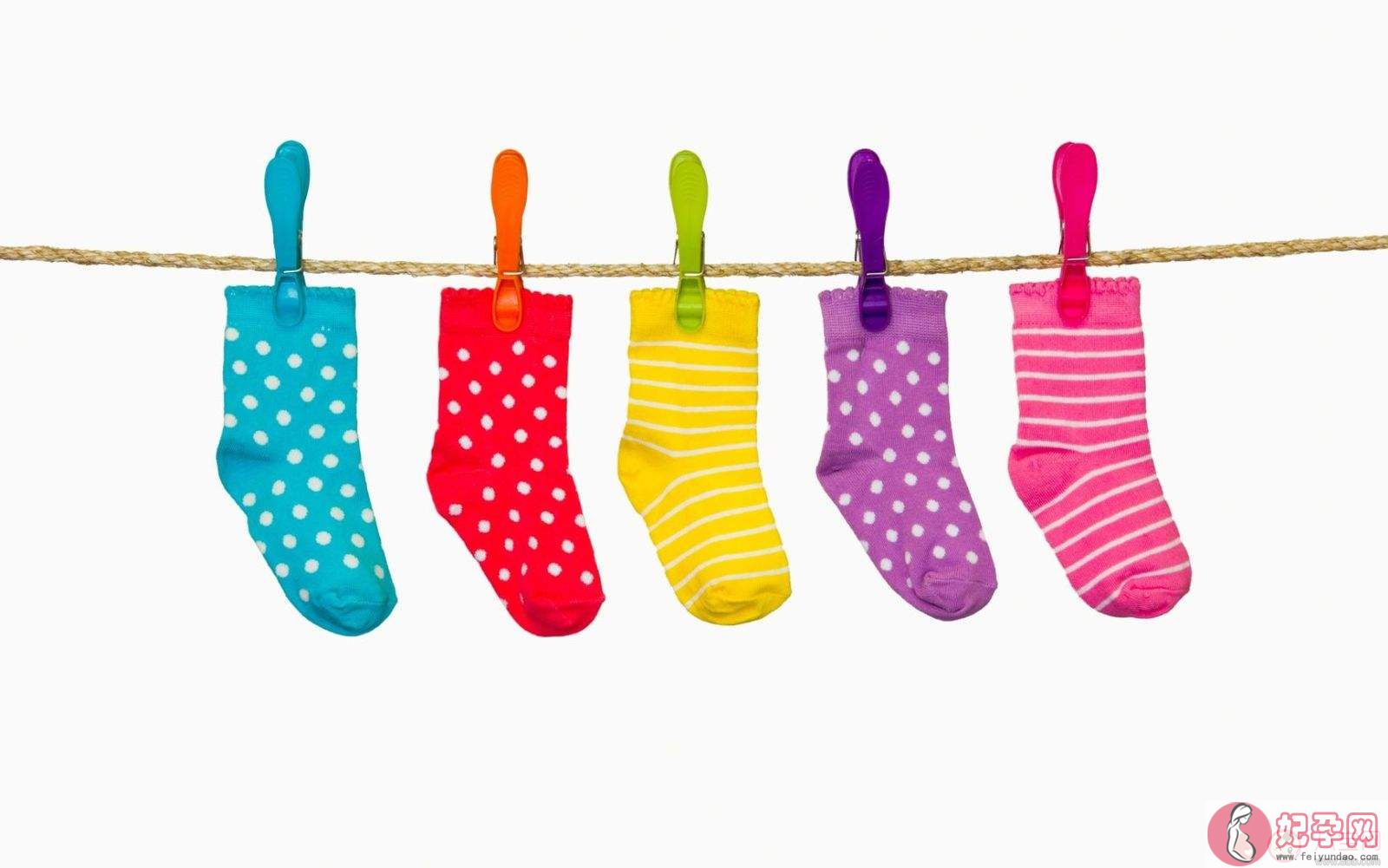 冬季如何挑选婴儿袜子   宝宝适合的袜子有哪些