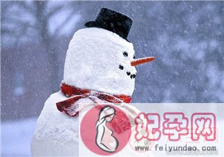 堆雪人唯美的句子短语 形容下雪堆雪人唯美的语句说说