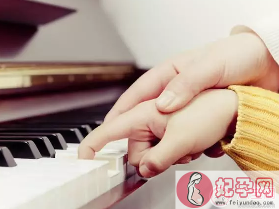 学钢琴会造成近视是真的吗 为什么学钢琴容易近视
