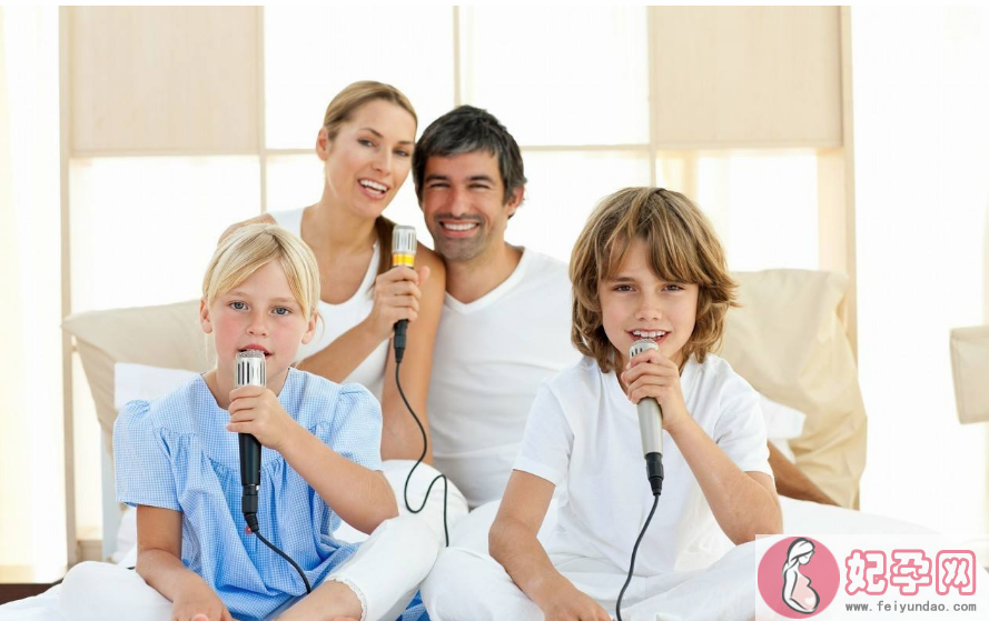 分享和孩子唱歌的心情说说 和孩子一起唱歌的句子朋友圈