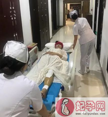 被爆16岁就同居，假料重提泼脏水，火箭少女最惨的就是她了吧？