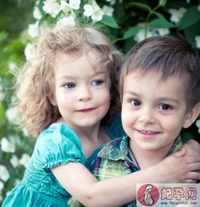 想象中的姐弟关系与现实中的姐弟关系 如何协调大孩与二孩之间的关系