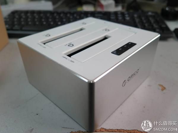 奥睿科硬盘解析（ORICO奥睿科SATA3.0高速双硬盘底座开箱）(11)