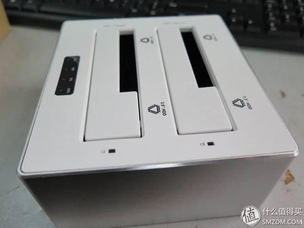 奥睿科硬盘解析（ORICO奥睿科SATA3.0高速双硬盘底座开箱）(18)