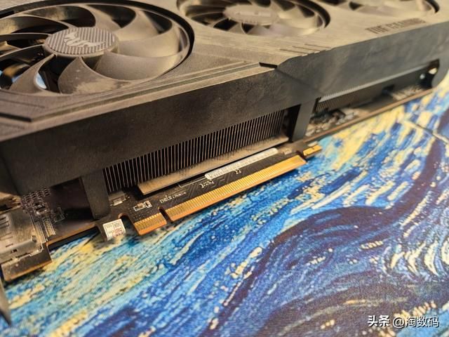 华硕rx580 8g显卡评测（战损成色TUF华硕RX5700矿渣显卡验票）(4)