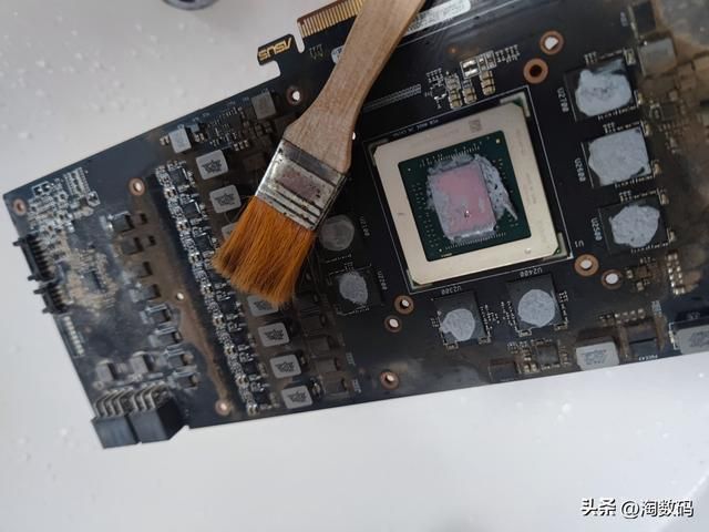 华硕rx580 8g显卡评测（战损成色TUF华硕RX5700矿渣显卡验票）(16)