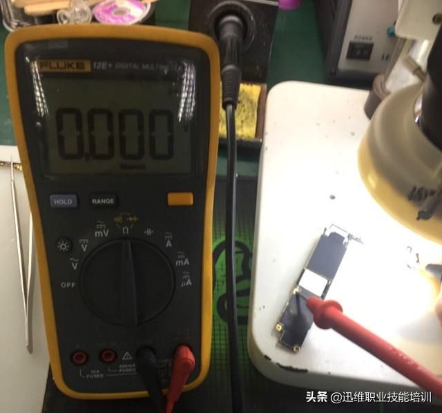 iphone8p重启后无sim卡（二修iPhone8P手机频繁显示未安装SIM卡）(3)