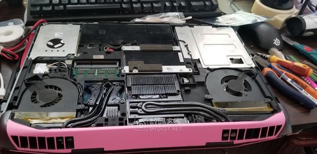 外星人用alienware散热（满载骤降20外星人Alienware17笔记本电脑爆改水冷散热）(10)