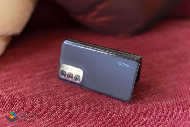 oppo find n 折叠旗舰何时出新款（OPPOFindN首发体验）(1)