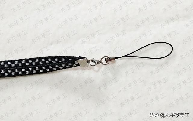 蝴蝶结手机挂绳编法大全（用方形盘编器做的手机挂绳的编法图解）(18)