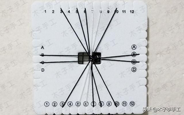 蝴蝶结手机挂绳编法大全（用方形盘编器做的手机挂绳的编法图解）(6)
