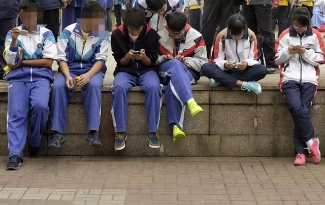 让儿童戒掉手机瘾有什么办法（如何帮助少年儿童戒除手机瘾）(3)