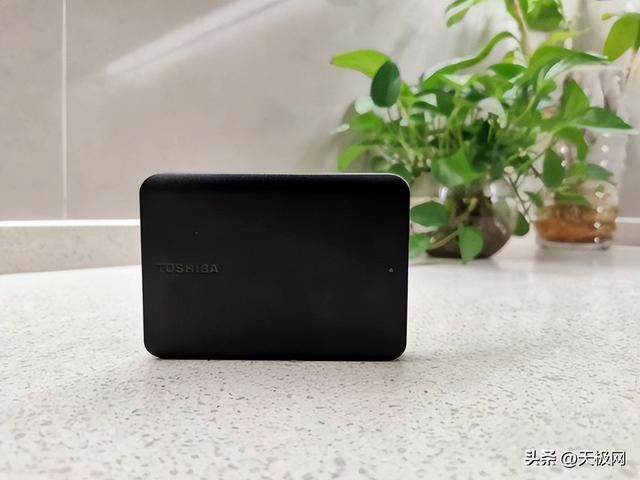 东芝固态移动硬盘评测（数据存储的好帮手）