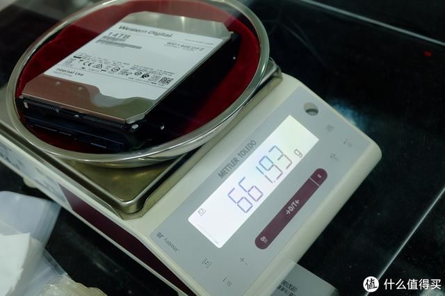 西部数据移动硬盘3.01t拆解（西部数据14TB移动硬盘晒单及拆解分析硬盘的磁记录方法）(42)