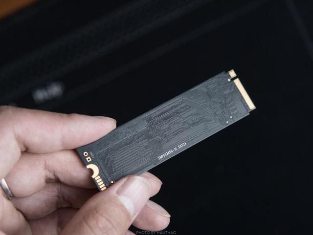 2t m.2固态硬盘评测（不到4毛1GB的M.2固态硬盘到了）(6)