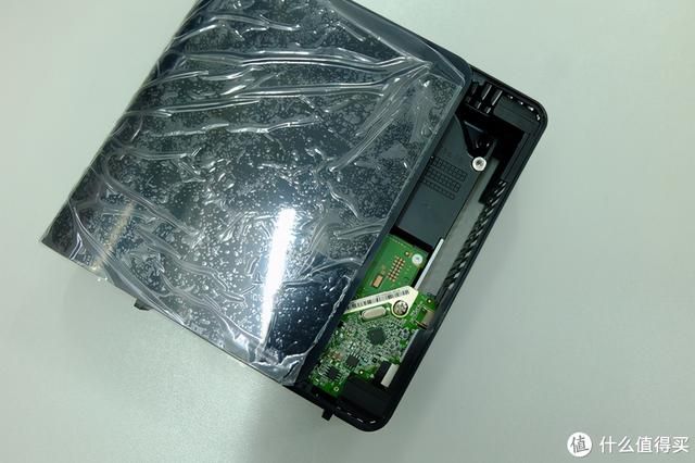 西部数据移动硬盘3.01t拆解（西部数据14TB移动硬盘晒单及拆解分析硬盘的磁记录方法）(26)