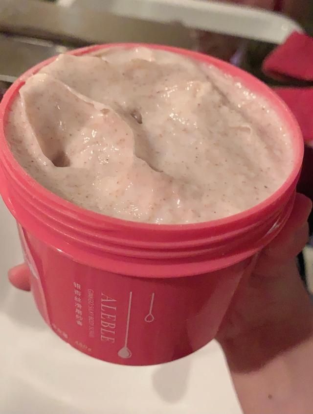 去鸡皮磨砂膏平价好用推荐（20款磨砂膏测评推荐分享）(21)