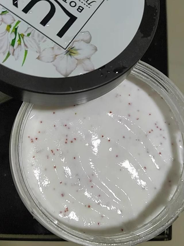 去鸡皮磨砂膏平价好用推荐（20款磨砂膏测评推荐分享）(10)