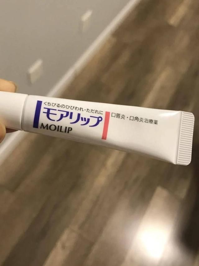 妮维雅唇膏哪种更好用呢（干燥的春季必备唇膏）(4)