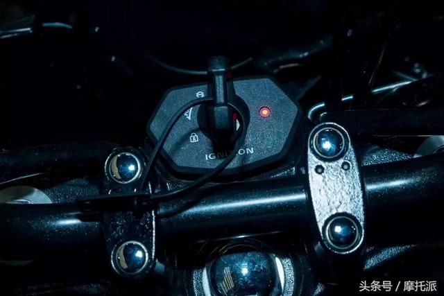 豪爵铃木dl250动力测评（它其实不像你想象中那样）(26)