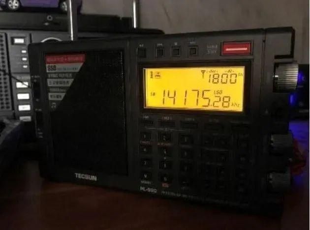 德生9700收音机测评（老外对德生封关之作PL-990收音机详细测评）(12)