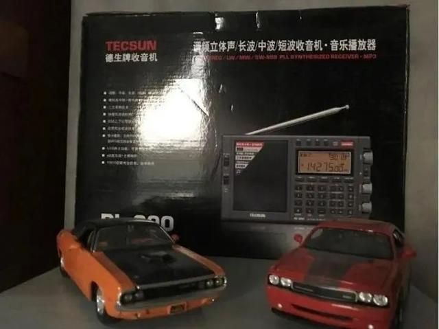 德生9700收音机测评（老外对德生封关之作PL-990收音机详细测评）(3)