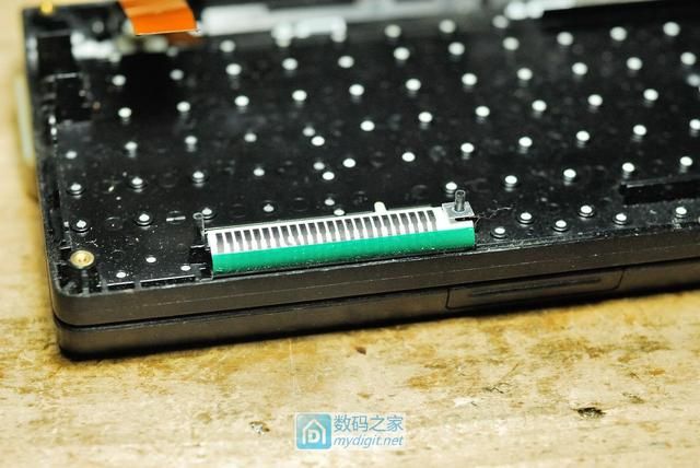 惠普老式电脑拆机（90年代的掌上电脑）(12)