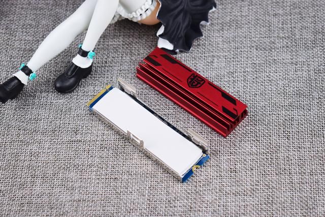影驰黑将pro500g固态（走向普及化的高速储存）(23)