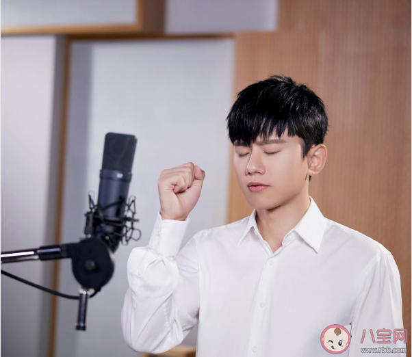 张杰新歌《万人之间》歌词是什么 《万人之间》完整版歌词在线试听