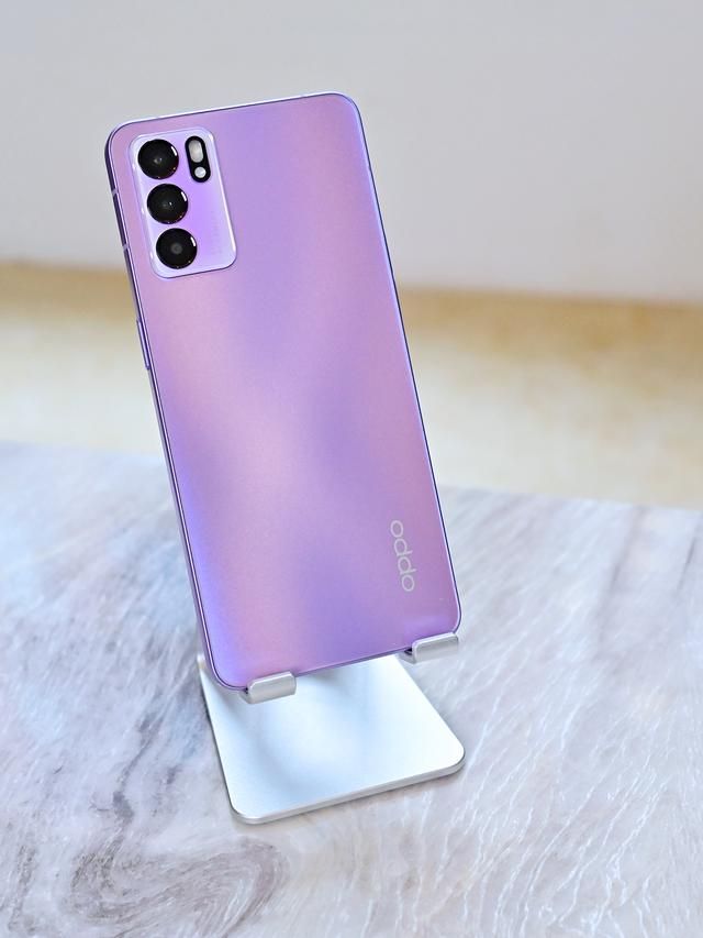oppo reno6星黛紫好看吗（OPPOReno6星黛紫体验3000元内手机颜值能达到什么程度）(12)