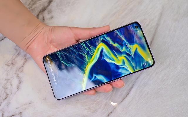oppo reno6星黛紫好看吗（OPPOReno6星黛紫体验3000元内手机颜值能达到什么程度）(11)