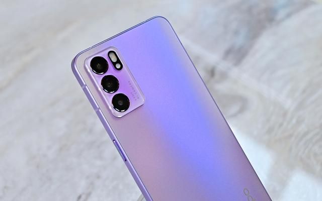 oppo reno6星黛紫好看吗（OPPOReno6星黛紫体验3000元内手机颜值能达到什么程度）(4)