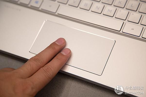惠普星14笔记本评测（性能更好的轻薄笔电-惠普星14增强版测评体验）(9)
