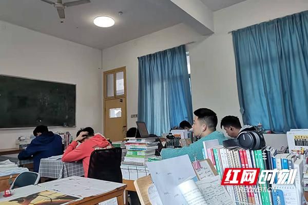 现在湖南人文科技学院放假了吗（湖南工大科技学院）