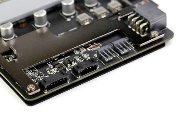 amd rx580 8g相当于什么显卡（AMDRX580显卡首发评测架构优化带来的性能增长）(15)