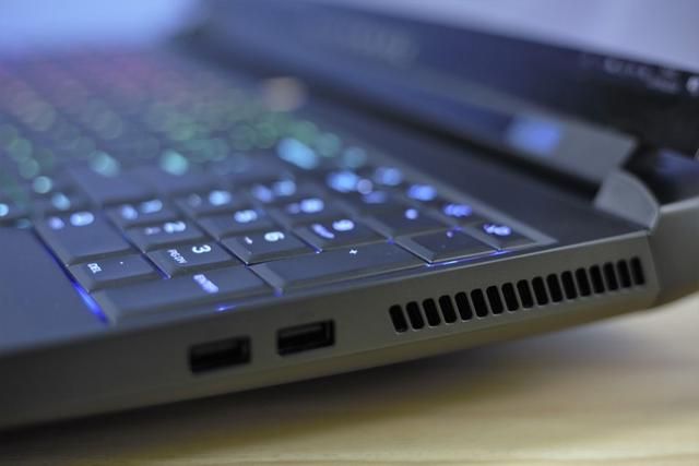 alienwarearea-51为什么这么沉？拥有强悍台式机性能的未来PC(19)
