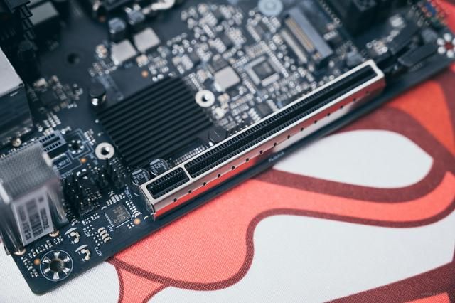 铭瑄510挑战者详细介绍：小巧实用的ITX主板(11)