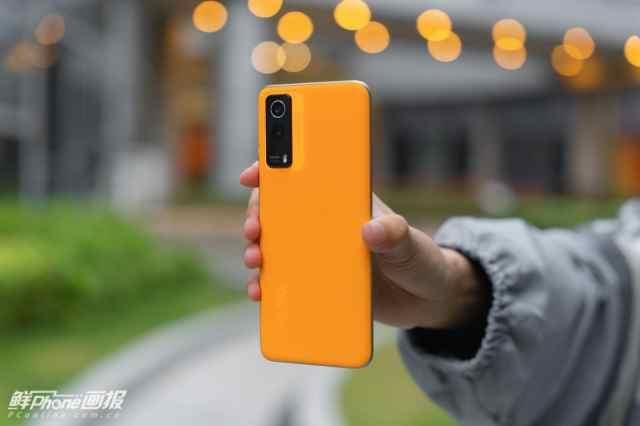 iqooz5对比z5x哪个更好 iQOOZ5x深度体验一款让人惊喜的省心手机(4)