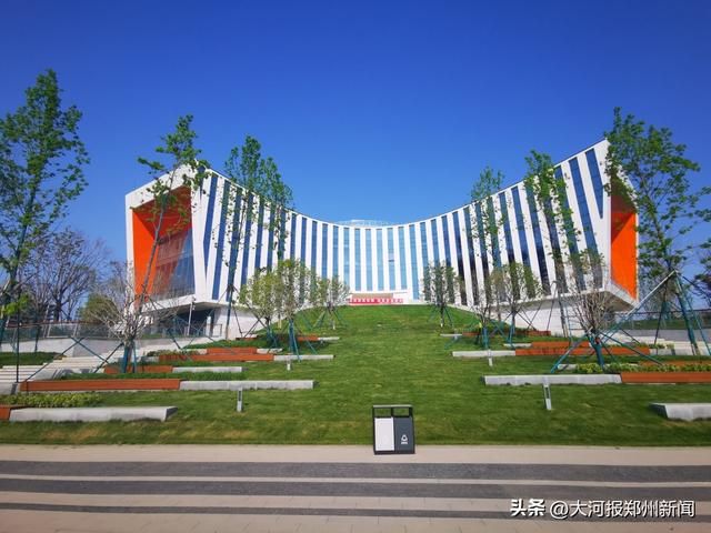 郑州鲲鹏软件小镇河南商报 郑州鲲鹏软件小镇今年上半年全面建成(4)