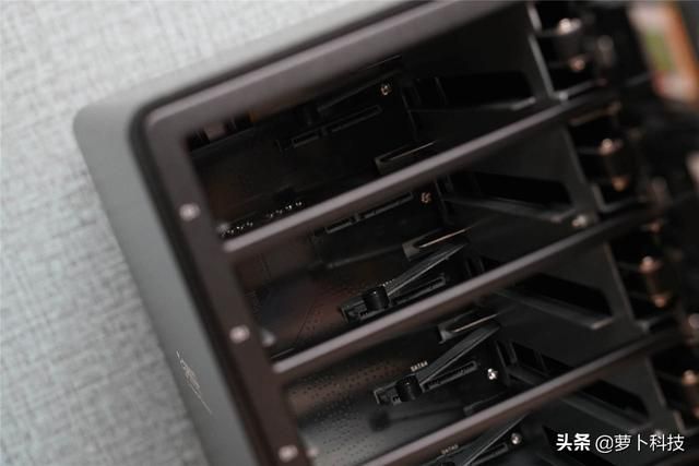 如何用奥睿科硬盘分区（入手奥睿科五盘位硬盘柜一步到位）(8)