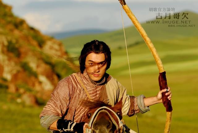 李亚鹏的郭靖怎么演的像傻子 7大版本的郭靖胡歌最帅(4)