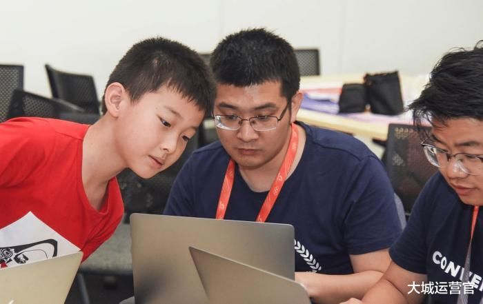 大学生免费学编程骗局（大二辍学全凭自学）