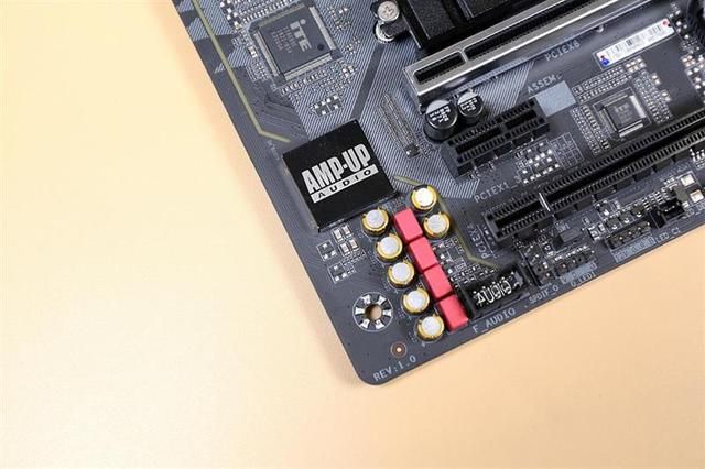 技嘉aorusz390elite评测（这是一块被低估了的主板）(11)