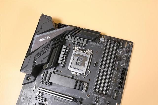 技嘉aorusz390elite评测（这是一块被低估了的主板）(6)