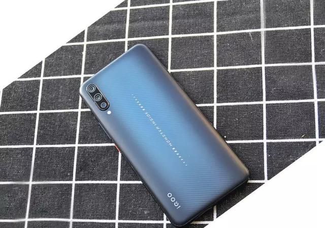 vivo iqoo9缺点与不足（仅2998元vivoiQOO手机首发评测）(4)