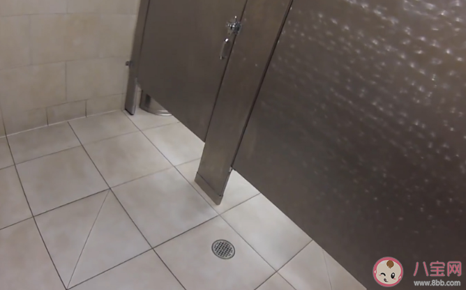 为什么公厕门下要空一截 关于厕所的冷知识这些你知道吗
