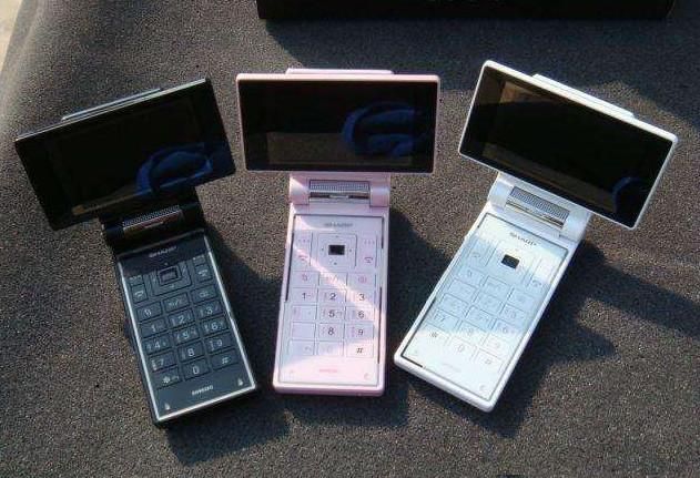夏普手机哪个型号值得购买（夏普回归手机发布时1499元）(2)
