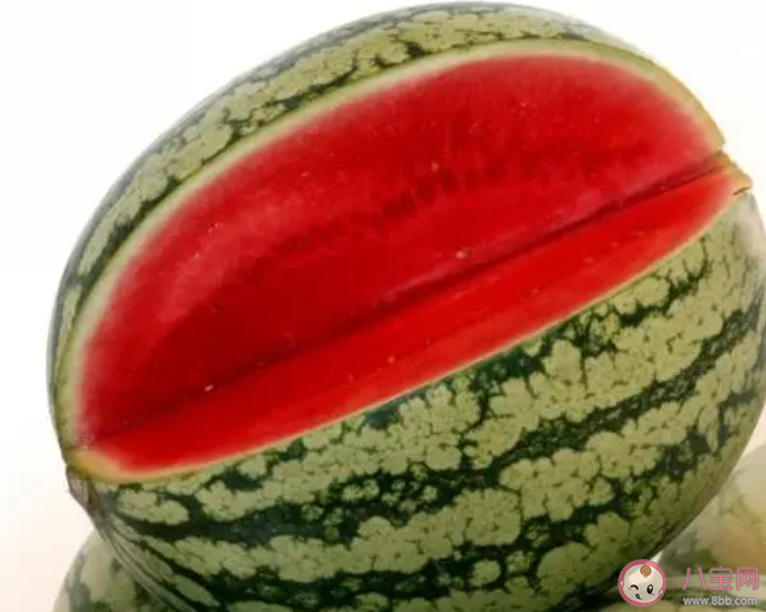 什么人不适合多吃西瓜 吃西瓜的注意事项有哪些