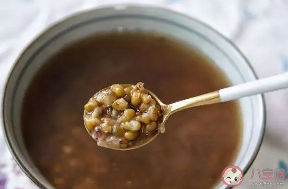 绿豆汤变红是什么原因 一天最多喝几碗绿豆汤