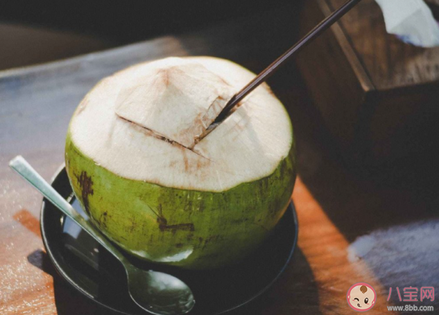 椰子水价格暴涨4000%是怎么回事 如何区分椰子汁与椰子水